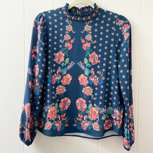 floral printed, turtleneck style top - Picture 1 of 9
